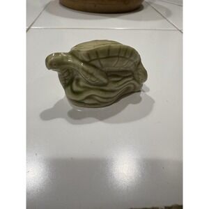 Wade Whimsies Red Rose Tea Green Sea Turtle 2"